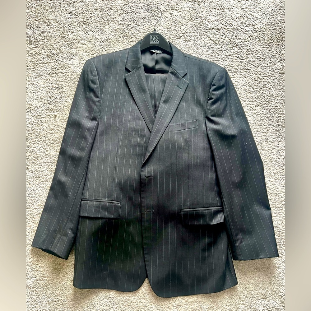 Jos A Bank Black Pin Stripped Travelers Suit 43L